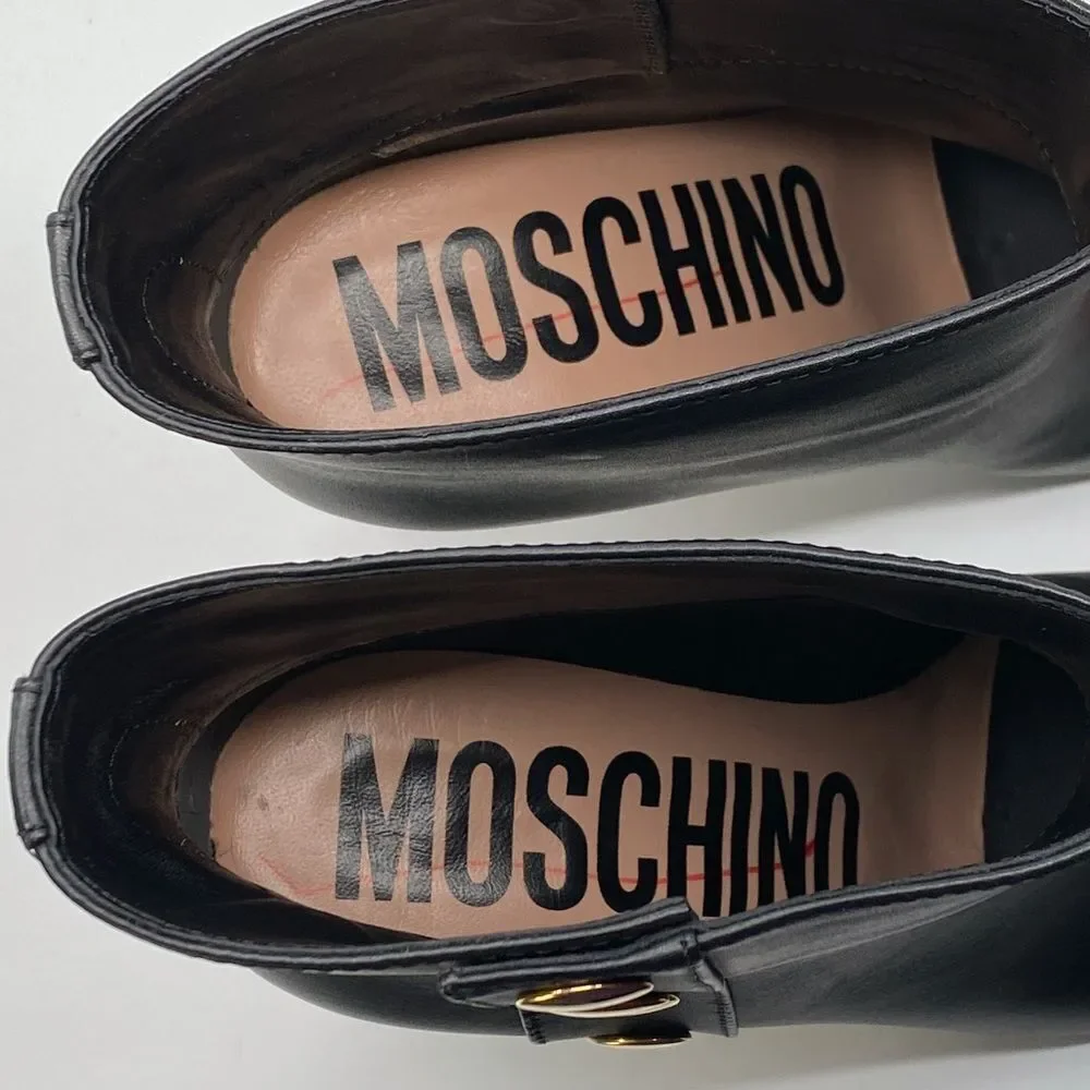 Moschino 80MM Snap-Button Leather Ankle Boots size 38